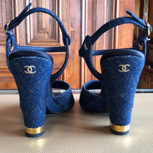 Chanel Chanel Denim Navy Blue Wedge Sandals NIB - Picture 3 of 10
